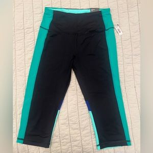 Knockout by Victoria Sport Crop Legging